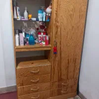 کمد نوجوان چوب روسی