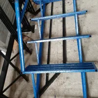 راه پله صاف و پله گرد ستونی با نرده