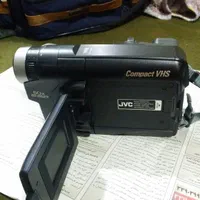 دوربین هندی کم ژاپنی  JVC نوار VHS کوچک  خور سالم|دوربین عکاسی و فیلم‌برداری|کرج, چهارصد دستگاه|دیوار