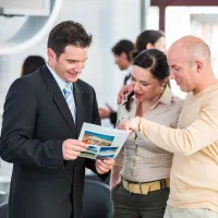 استخدام ۵ عنوان شغلی در آژانس مسافرتی|استخدام اداری و مدیریت|تهران, تهرانپارس غربی|دیوار