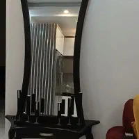 آیینه و شمعدان چوبی