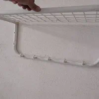 قفسه حوله حمام
