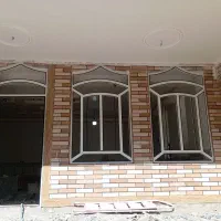 نقاشی ساختمان و رنگ آمیزی درب پنجره و....