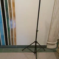 سه پایه دوربین و گوشی