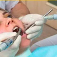 استخدام دستیار دندانپزشک و نیروی پذیرش