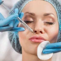 آموزش وانجام خدمات پوست ومو