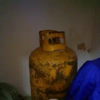 کپسول زرد و یک پکنیک بزرگ