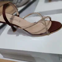 اجاره مغازه کفش فروشی قلب بازار جنب بانک ملت