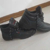 کفش کار|کیف، کفش، کمربند|سلفچگان, |دیوار