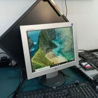 مانیتور lcd 17 اینچ LG