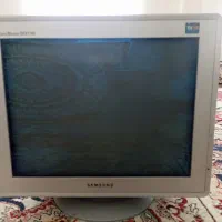 دو عدد مانیتور کامپیوتر