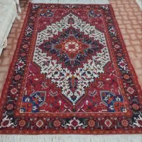 فرش دستباف کرم مهربان پرنقش