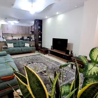 آپارتمان 103 متری طبقه اول با حیاط اختصاصی