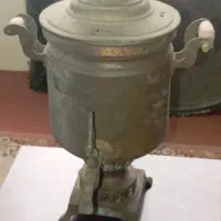 سماور و بخاری و سینی و یا مجمه قدیمی|کلکسیون اشیاء عتیقه|آمل, |دیوار