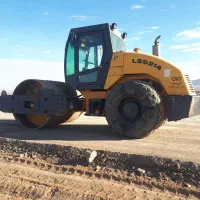 فروش یک دستگاه غلطک چینی مدل۲۰۰۸|خودرو سنگین|اصفهان, کشاورزی|دیوار