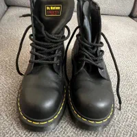 نیم بوت Dr.martens سایز 40-40/5
