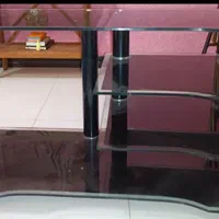 میز تلوزیون شیشه ای