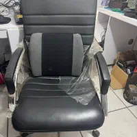 سه عدد صندلی اداری و مدیریتی