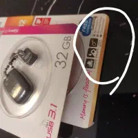 فلش ۳۲ گیگ|قطعات و لوازم جانبی رایانه|رشت, معلم|دیوار