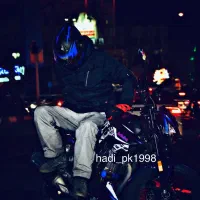 دنبال کارم و رانندگی با موتورم