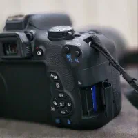 دوربین canon 750D بسیار تمیز|دوربین عکاسی و فیلمبرداری|اراک, |دیوار