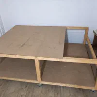 میز کار بزرگ چرخدار