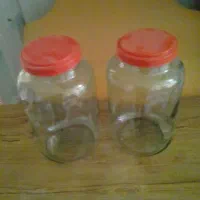 شیشه سه کیلویی برای حبوبات ومواد نگهدارنده|ظروف نگهدارنده، پلاستیکی، یکبارمصرف|اصفهان, شیخ طوسی|دیوار