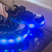 کفش اسکیت چراغ دار|دوچرخه، اسکیت، اسکوتر|شهرکرد, |دیوار