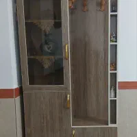 جاکفشی|جاکفشی، کمد، دراور|صحنه, |دیوار