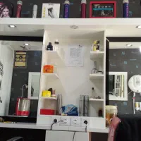 میز آرایشگری