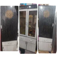 فروش یک عدد سرویس کمد و ویترین  تمیز تمیز