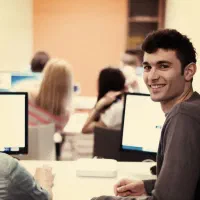 استخدام  کاربر کامپیوتر