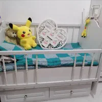 تخت دو نفره و پاتختی. و یک تخت کودک و کمد کودک|تخت و سرویس خواب|نیشابور, شهرک فیروزه|دیوار