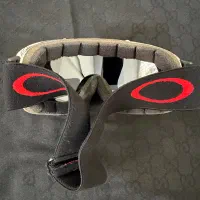 عینک اسکی و دستکش اسکی و کلاه اسکی|ورزش‌های زمستانی|تهران, نازی‌آباد|دیوار