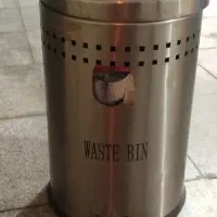 سطل زباله waste bin