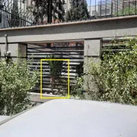 خدماتی جوان آراسته با حقوق مکفی مزایا و بیمه