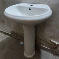 روشویی پایه داره معمولی