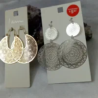 گوشواره میخکی وبزرگ