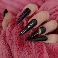 خدمات کاشت ناخن با تخفیف ویژه|خدمات آرایشگری و زیبایی|شیراز, زند|دیوار