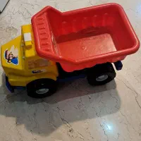 کامیون اسباب بازی