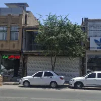 200 متر مغازه تجاری در 2 طبقه فروشی