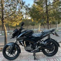 ns 200|موتورسیکلت|قم, نخودی|دیوار