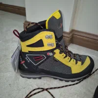 کفش کوهنوردی