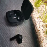 گوش راست ایرپاد QCY همراه کیس