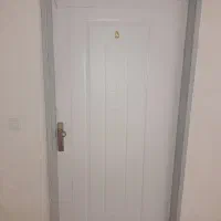 در ورودی چوبی نو همراه با کم طرح ونوس