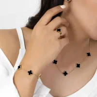 گردنبند ونکلیف و بدلیجات