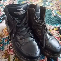 نیم بوت چرم|کیف، کفش، کمربند|کاشان, باهنر|دیوار