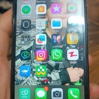 اپل iPhone SE (2020) با حافظهٔ ۱۲۸ گیگابایت