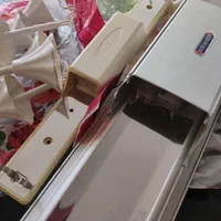 چهار عدد مهتابی سالم وآویز لامپ