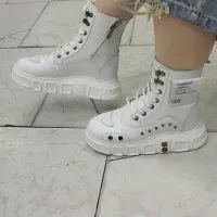 بوت سفید سایز 38